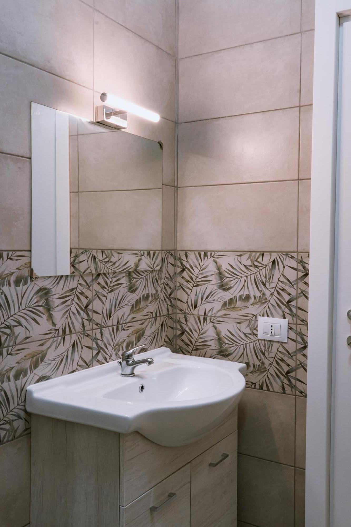 Hotel Gg-Grow - S. Brigida à Naples Extérieur photo